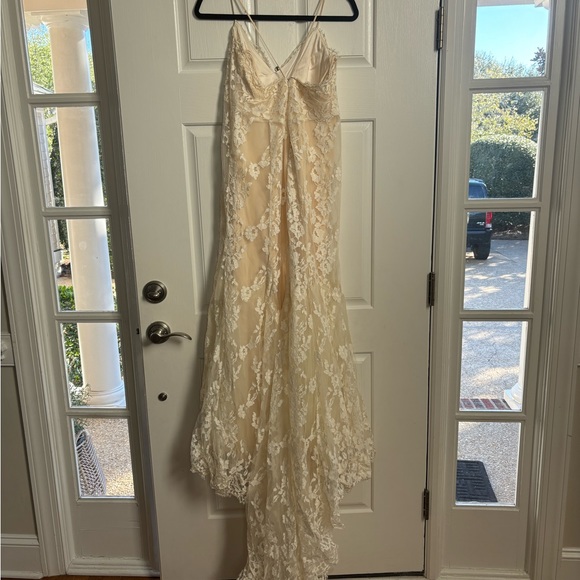 Anna Maier Ulla-Maija Couture Wedding Gown size 8 (loose fitting style) - Picture 5 of 7